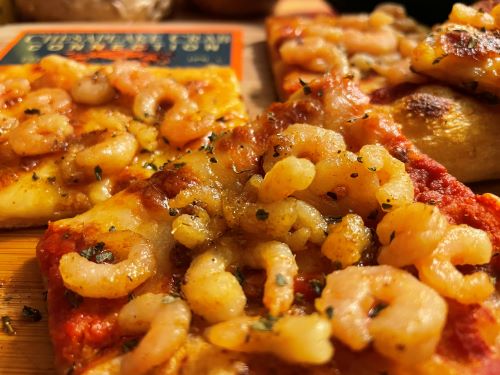 Buffalo Shrimp Flatbread Pizza